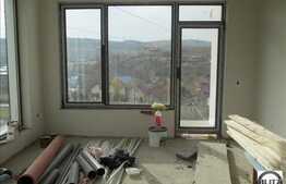 Casa de vanzare, 130 mp, teren de 300 mp si front de 12 ml, zona Dambul Rotund!