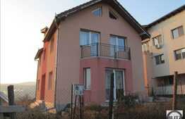 Casa de vanzare, 152 mp, cu teren de 600 mp si front la strada de 18 ml!