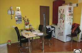 Casa de vanzare, 117 mp, cu teren de 350 mp si front de 34 ml, zona Iris!