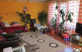 Casa de vanzare, 117 mp, cu teren de 350 mp si front de 34 ml, zona Iris!