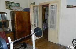 Casa de vanzare, 90 mp, cu teren de 540 mp si front de 19 ml, zona Intre Lacuri!