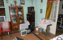 Casa de vanzare, 90 mp, cu teren de 540 mp si front de 19 ml, zona Intre Lacuri!