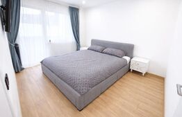 Apartament 3 camere, 67 mp, parcare, 2 bai, 2 balcoane, zona Sub Cetate