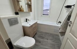 Apartament 3 camere, 67 mp, parcare, 2 bai, 2 balcoane, zona Sub Cetate