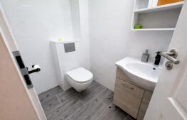 Apartament 3 camere, 67 mp, parcare, 2 bai, 2 balcoane, Zona Sub Cetate