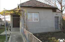 Casa de vanzare, 70 mp, 1290 mp de teren, zona Viile Nadasel!