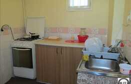 Casa de vanzare, 70 mp, 1290 mp de teren, zona Viile Nadasel!