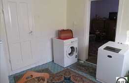 Casa de vanzare, 70 mp, 1290 mp de teren, zona Viile Nadasel!