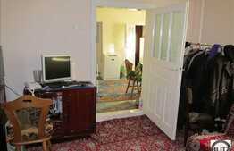 Casa de vanzare, 70 mp, 1290 mp de teren, zona Viile Nadasel!