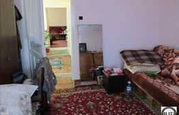 Casa de vanzare, 70 mp, 1290 mp de teren, zona Viile Nadasel!