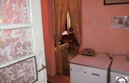 Casa de vanzare, 55 mp, teren 110 mp, front la 2 strazi 22 ml inDambul Rotund!