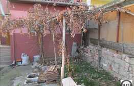 Casa de vanzare, 55 mp, teren 110 mp, front la 2 strazi 22 ml inDambul Rotund!