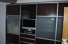 Casa cu calcan, 80 mp, suprafata teren 160 mp, front 8 ml, zona stadionului CFR