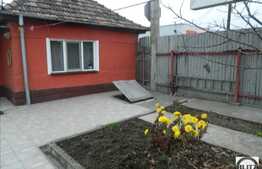 Casa de vanzare, 46 mp, cu teren de 140 mp, zona strazii Fabricii!
