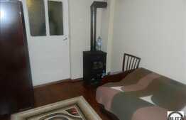 Casa de vanzare, 46 mp, cu teren de 140 mp, zona strazii Fabricii!