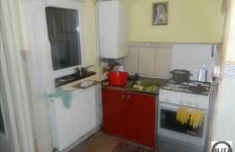 Casa de vanzare, 46 mp, cu teren de 140 mp, zona strazii Fabricii!