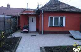 Casa de vanzare, 46 mp, cu teren de 140 mp, zona strazii Fabricii!