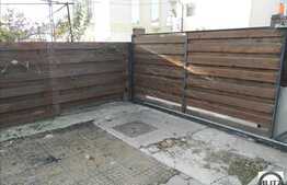 Casa de vanzare, 80 mp, cu teren de 330 mp, curte amenajata, zona Intre Lacuri!