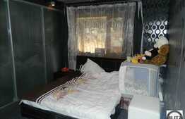 Casa de vanzare, 80 mp, cu teren de 330 mp, curte amenajata, zona Intre Lacuri!