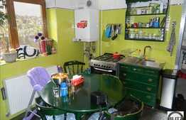 Casa de vanzare, 80 mp, cu teren de 330 mp, curte amenajata, zona Intre Lacuri!