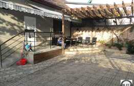 Casa de vanzare, 80 mp, cu teren de 330 mp, curte amenajata, zona Intre Lacuri!