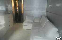 Casa de vanzare, 80 mp, cu teren de 330 mp, curte amenajata, zona Intre Lacuri!