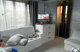 Casa de vanzare, 80 mp, cu teren de 330 mp, curte amenajata, zona Intre Lacuri!