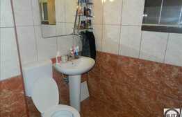 Vanzare casa 12 camere, 300 mp, teren 600 mp, gradina amenajata, zona Baumax!