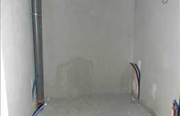 Suprafata generoasa la 1 camera! Semifinisat!