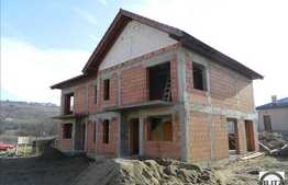 Parte de duplex de vanzare, 117 mp utili, teren 250 mp, zona Campului