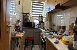 Apartament 3 camere cu parcare, etaj intermediar