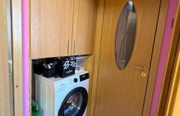 Apartament 3 camere cu parcare, etaj intermediar