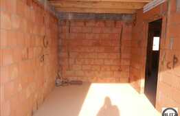 Vanzare parte de duplex, 107 mp utili, cu teren 250 mp, front 11 ml, semifinisat