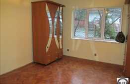 Casa individuala, 60 mp utili, teren de 820 mp si front la 2 strazi