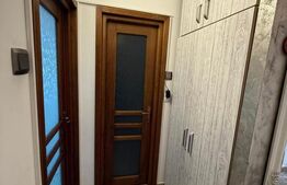 Apartament 2 camere, decomandat, etaj intermediar, parcare, zona linistita