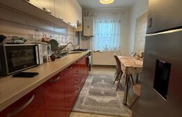 Apartament 2 camere, decomandat, etaj intermediar, parcare, zona linistita