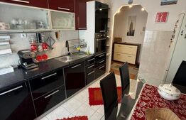 Apartament 2 camere, decomandat, boxa, etaj intermediar