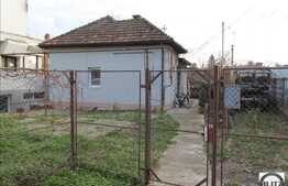 Casa individuala, 60 mp, teren 180 mp, front 6 ml, posibilitate mansardare!