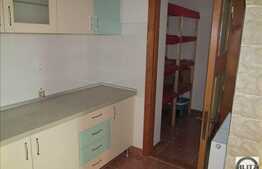 Casa individuala 220 mp, teren 400 mp, front de 15 ml, 2 garaje, zona linistita