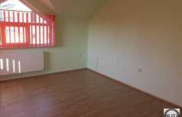 Casa individuala 220 mp, teren 400 mp, front de 15 ml, 2 garaje, zona linistita