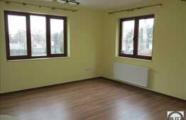 Casa de vanzare, 120 mp, teren de 600 mp si front la strada de 30 ml, garaj!