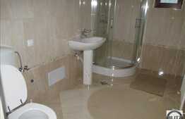 Casa de vanzare, 120 mp, teren de 600 mp si front la strada de 30 ml, garaj!