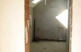 Casa de vanzare 160 mp, zona Campului. Semifinisat!