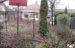 Casa renovabila, 160 mp cu teren de 716 mp si front la strada de 15 ml!