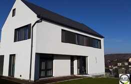 Casa 6 camere, 160 mp, 500 mp teren, 2 parcari, imobil nou, zona linistita!