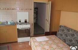 Casa de vanzare, 3 camere, 160 mp utili, 813 mp teren, zona de case!