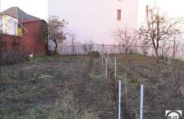 Casa de vanzare, 101 mp, cu teren aferent de 900 mp si front la strada de 20 ml!