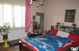 Casa de vanzare, 101 mp, cu teren aferent de 900 mp si front la strada de 20 ml!