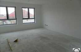 Casa de vanzare, 207 mp, cu teren de 705 mp, zona Exterior Sud!