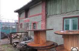 Casa de vanzare, 80 mp utili, teren 860 mp, zona linistita de case